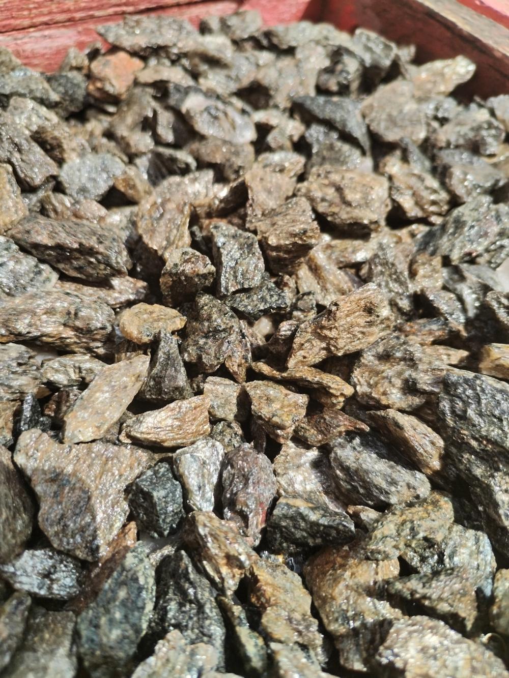 Каменная крошка "Серебро" 1-2 см