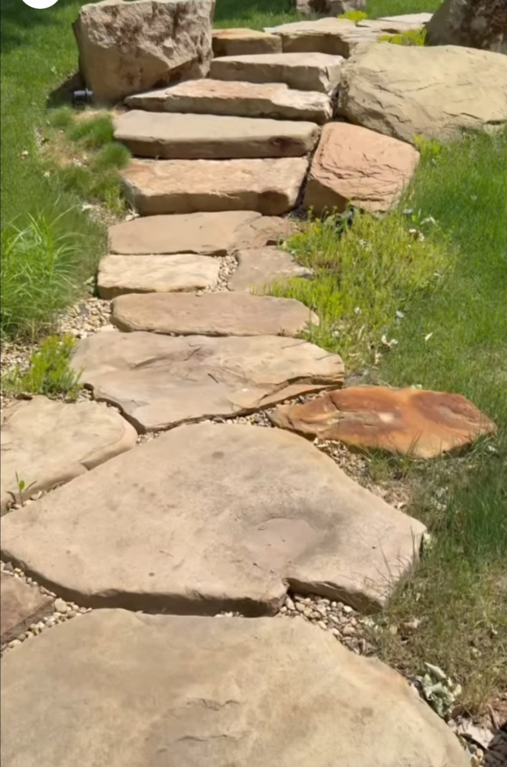 Ступени из песчаника